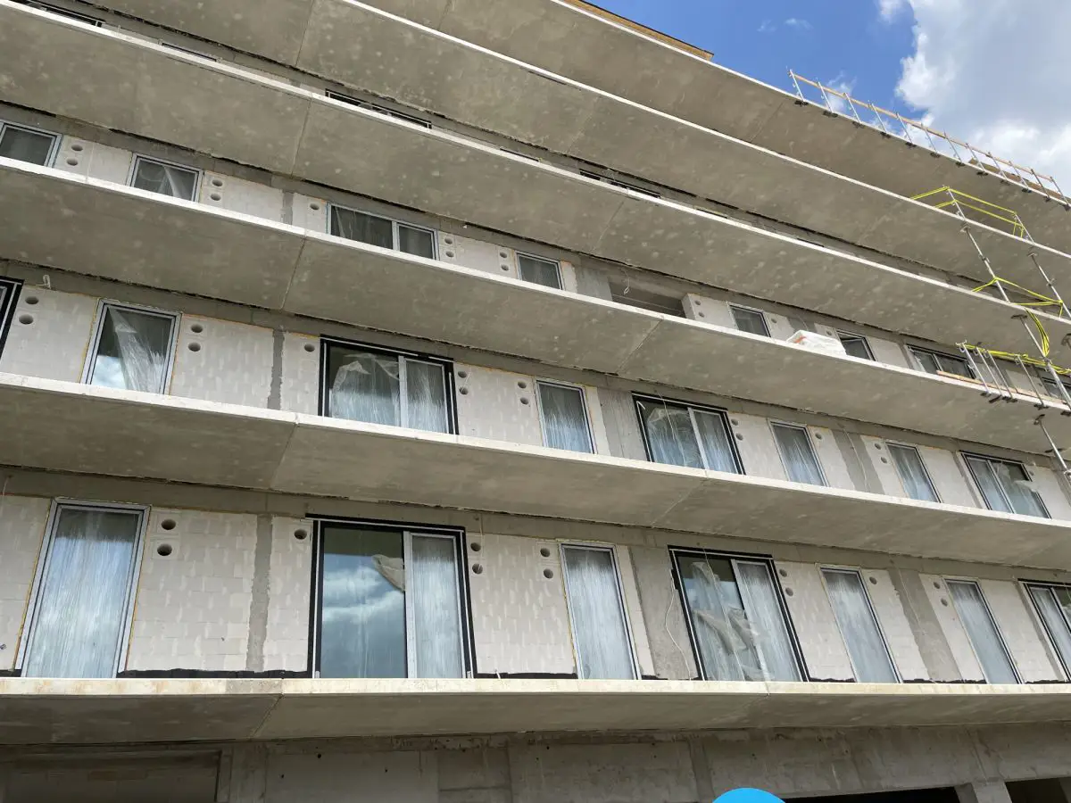 Przestronne 5-pokojowe mieszkanie z 3 balkonami