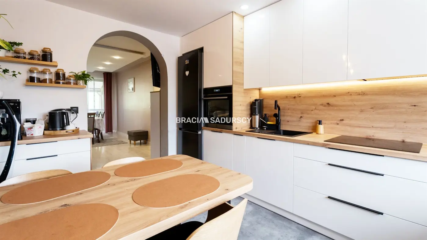 Dom/2-3 rodzinny/siedziba firmy/dobra komunikacja