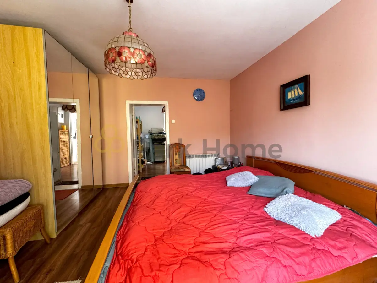 Azyl w Ostrowiecznie - Dom z dużą działką