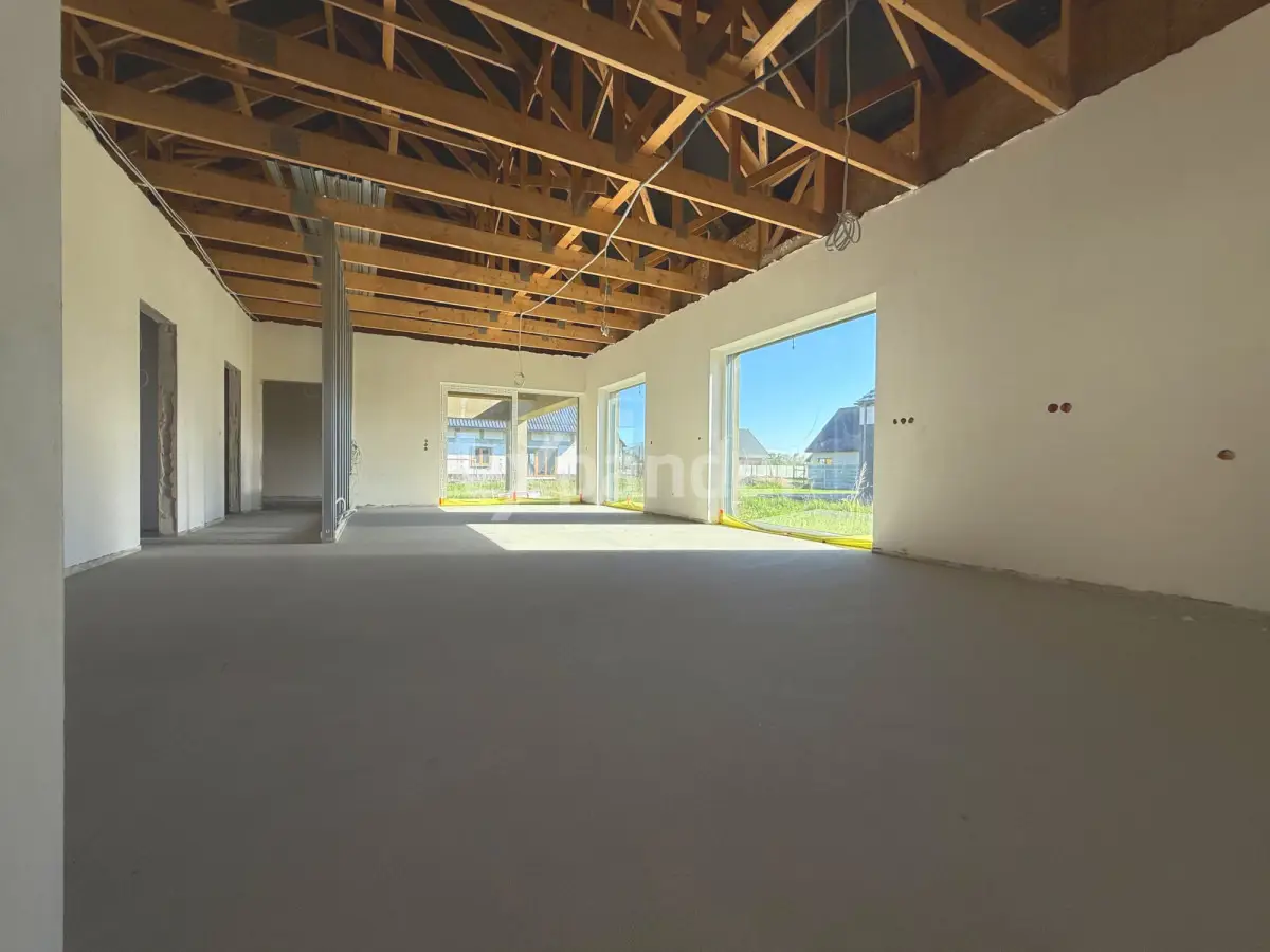 PARTEROWY Z OPCJĄ PIĘTRA 100 MKW /GARAŻ