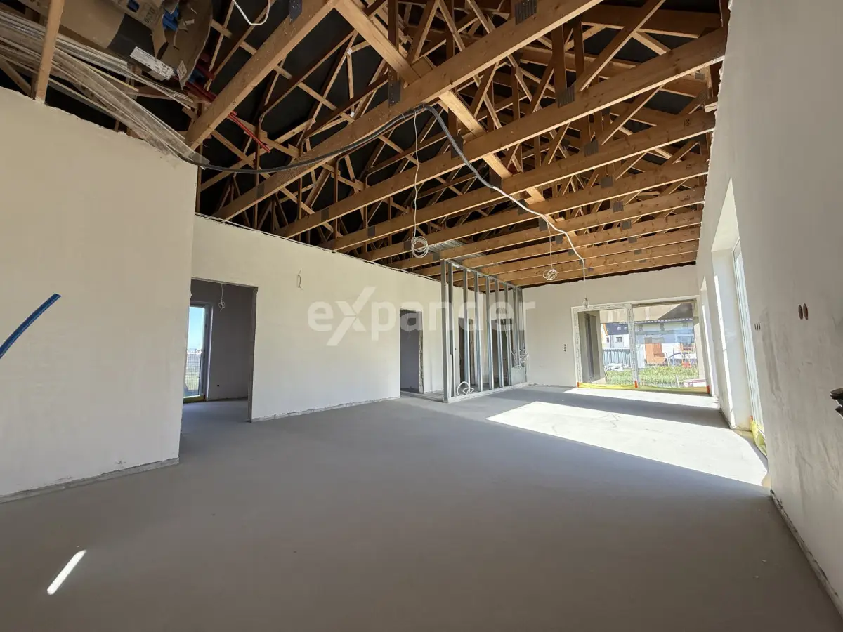 PARTEROWY Z OPCJĄ PIĘTRA 100 MKW /GARAŻ