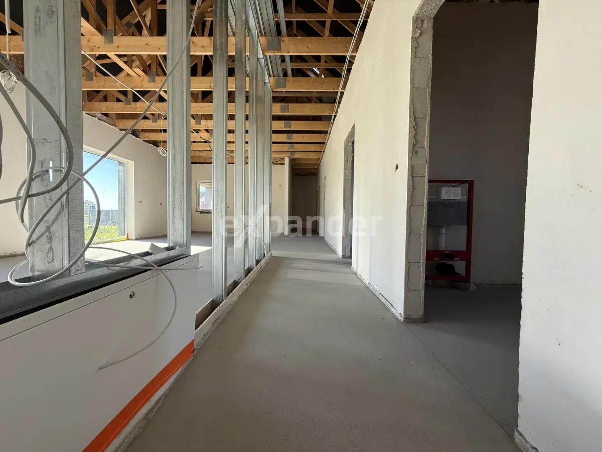 PARTEROWY Z OPCJĄ PIĘTRA 100 MKW /GARAŻ