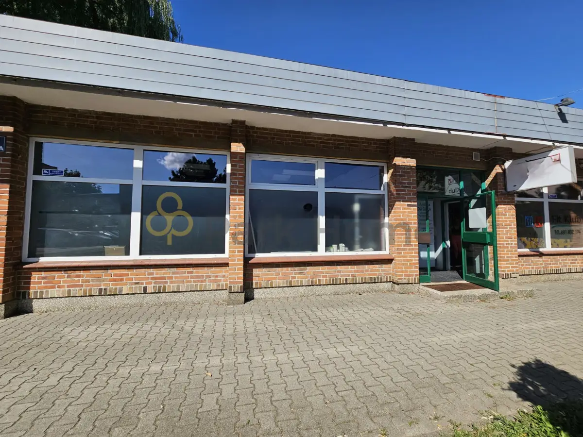 Lokal handlowo- usługowy - Śrem ul. 1 Maja