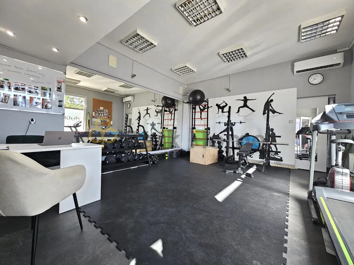 Lokal handlowo- usługowy - Śrem ul. 1 Maja