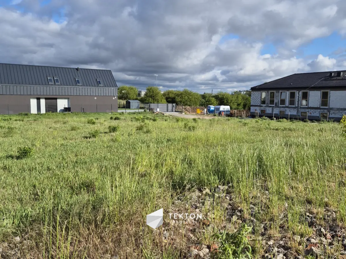 Urokliwa, narożna działka w sercu Suchego Lasu