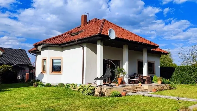 Dom Wolnostojący na Skraju Puszczy Goleniowskiej.