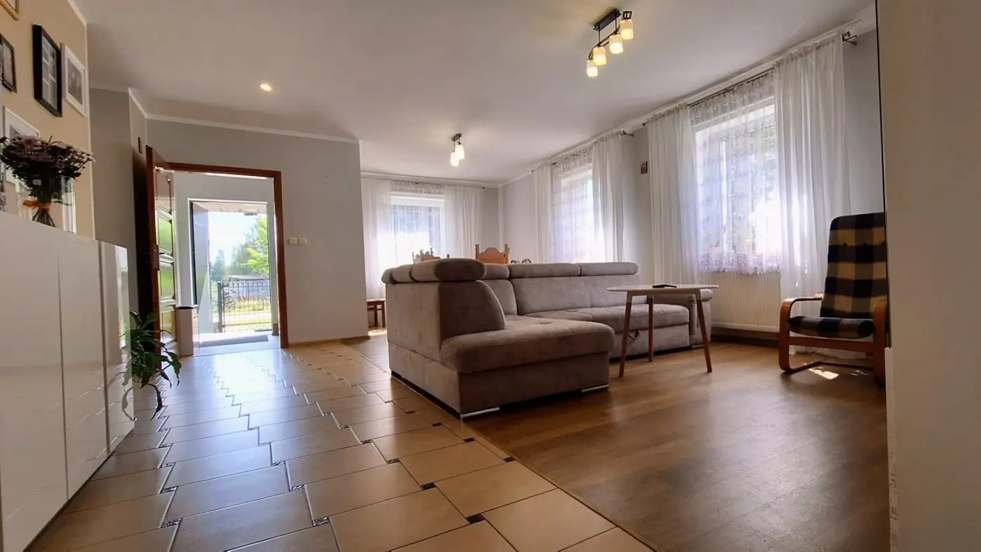 Niestandardowa , Parterowa Nieruchomość