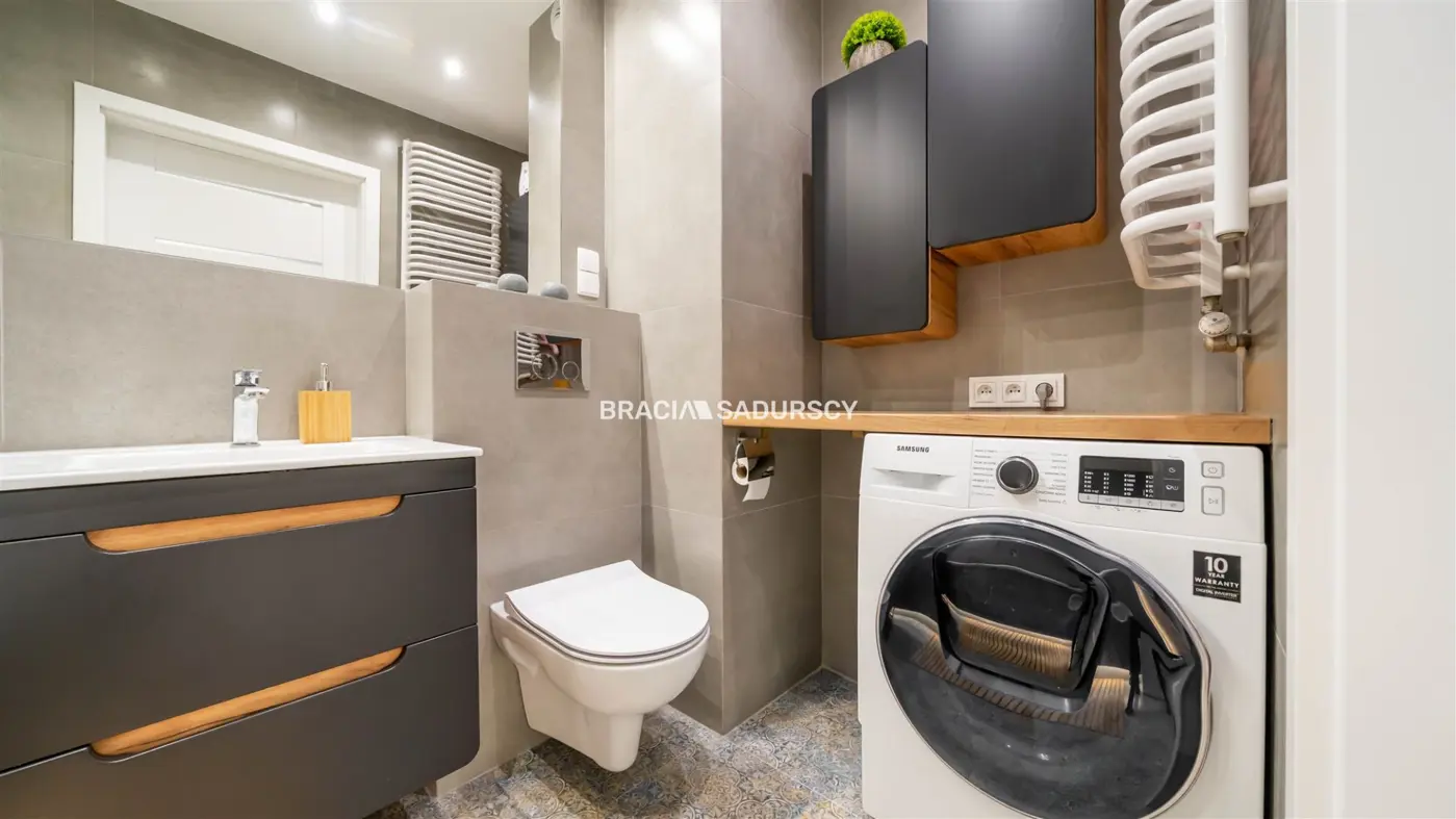 GUSTOWNE, Z DUŻYM BALKONEM W NOWYM BUDOWNICTWIE