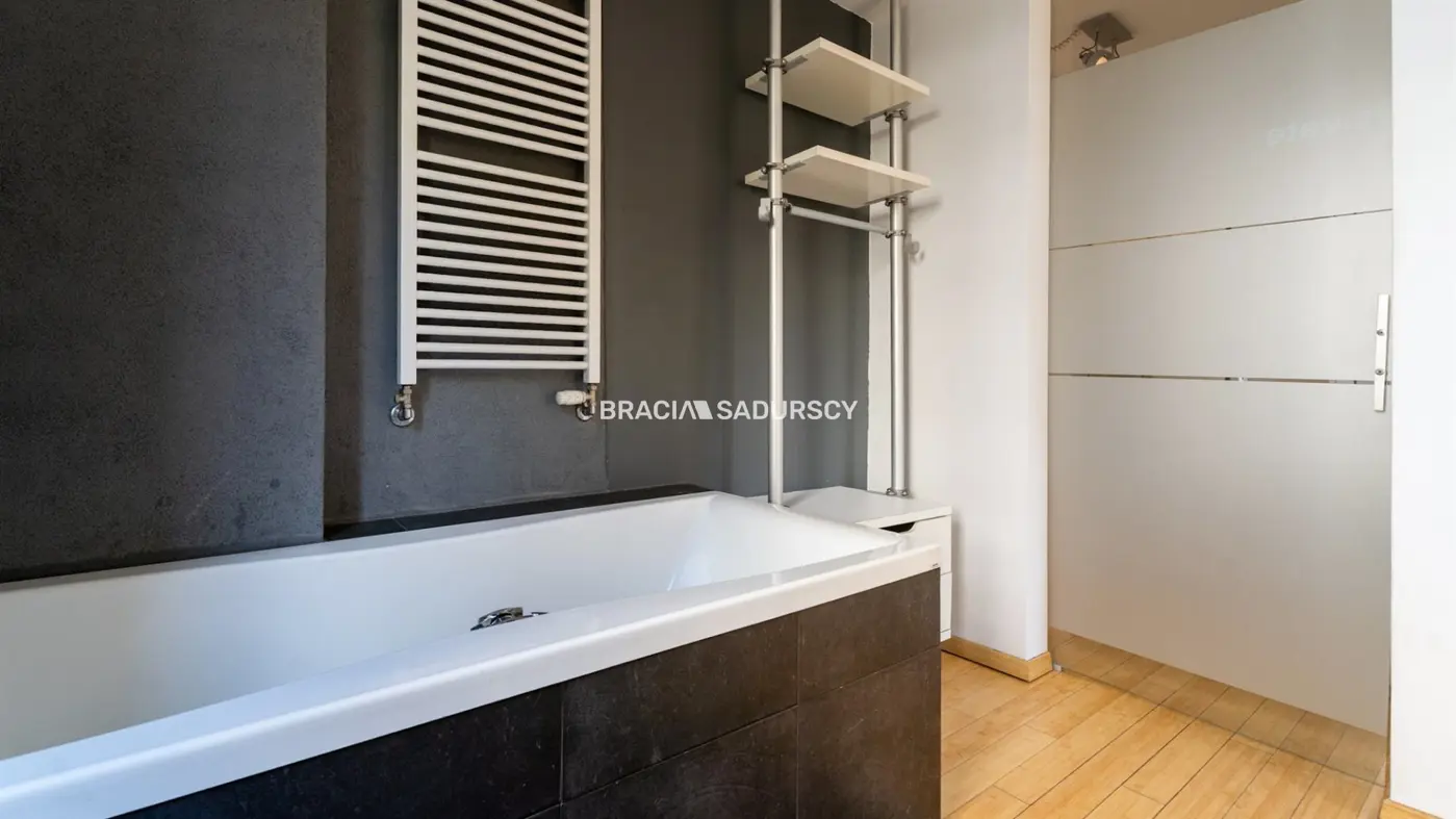 2 pok z dużym ogródkiem ul. Bobrzyńskiego