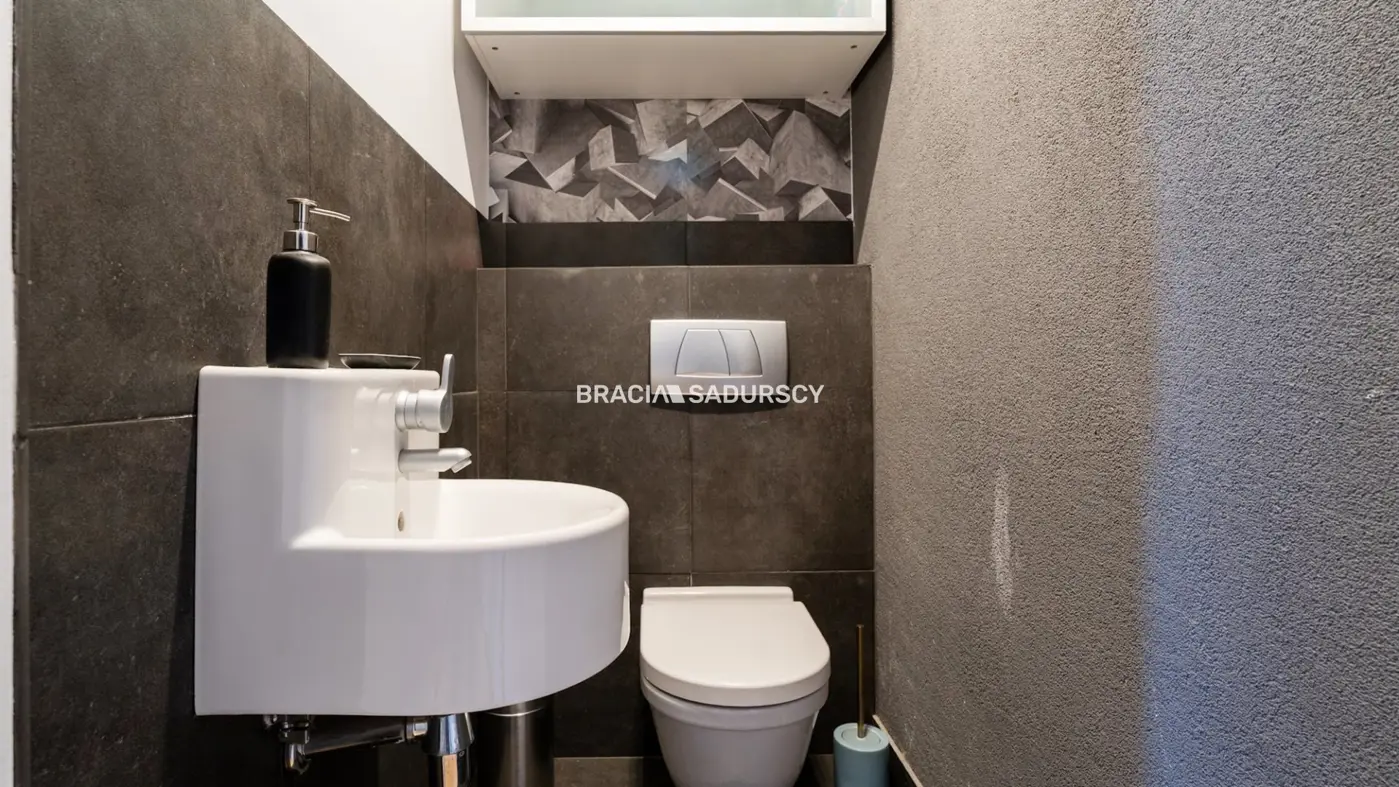 2 pok z dużym ogródkiem ul. Bobrzyńskiego