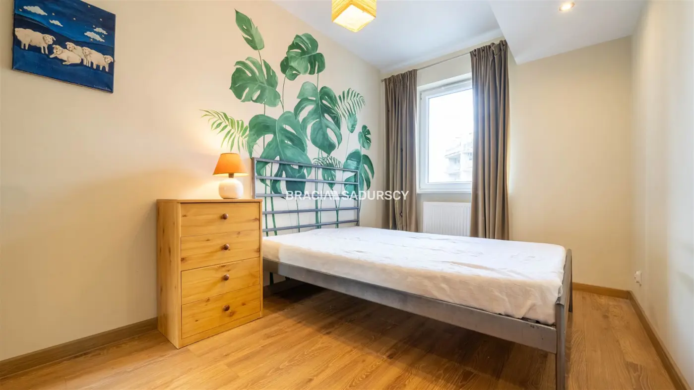 PRZESTRONNE, SŁONECZNE 2-POKOJOWE Z BALKONEM