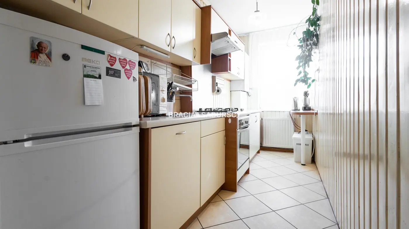 2 pokoje z osobną kuchnią. SPRZEDAM.