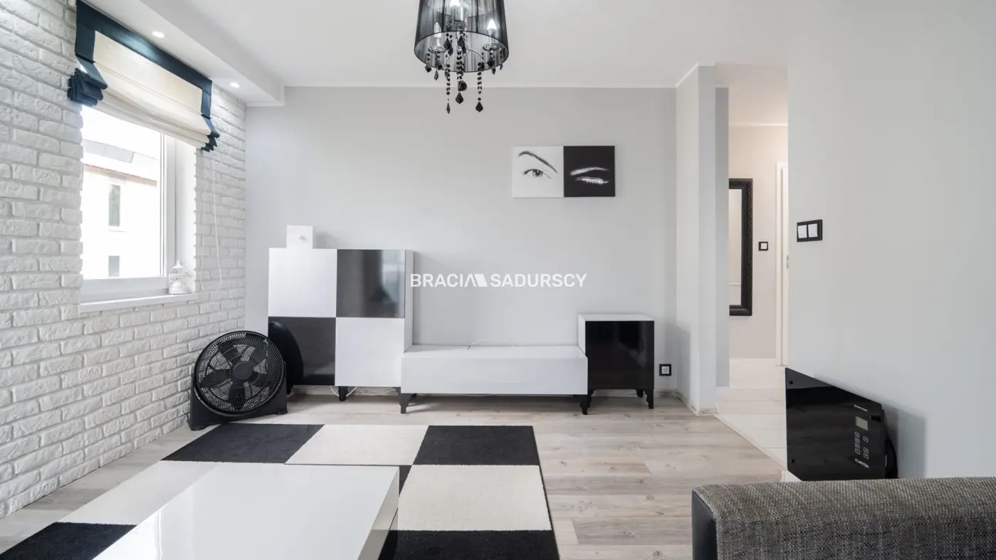 2 niezależne pokoje/garaż/kom.lok/Górka Narodowa