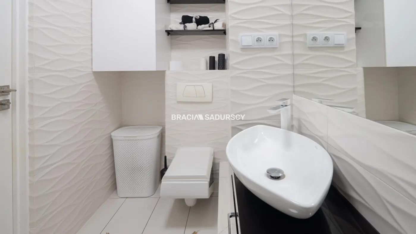 2 niezależne pokoje/garaż/kom.lok/Górka Narodowa