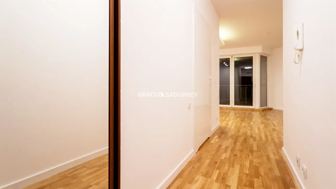 1 pok apartament 37m2 z dużym balkonem