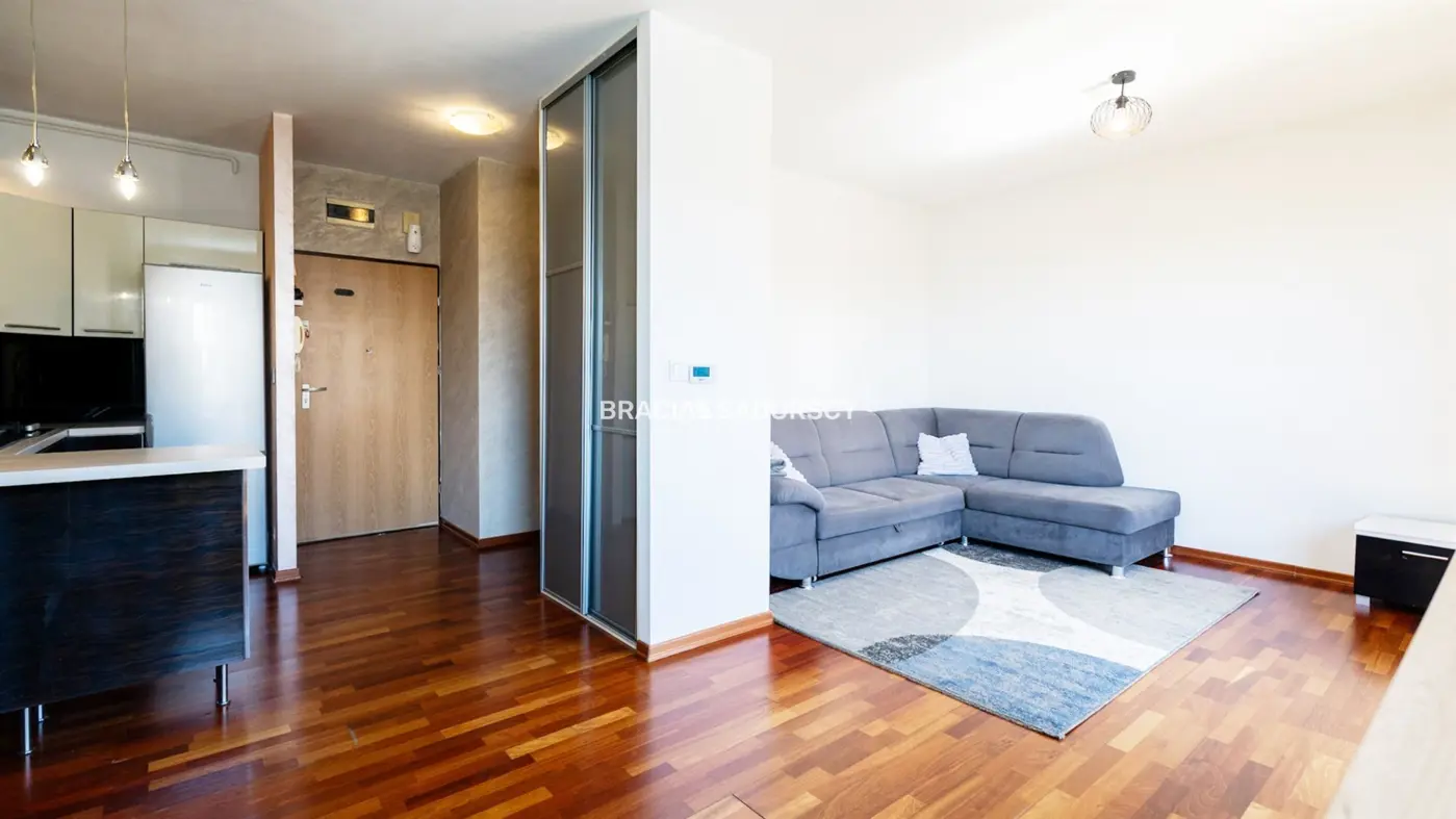 Zadbana Kawalerka z balkonem