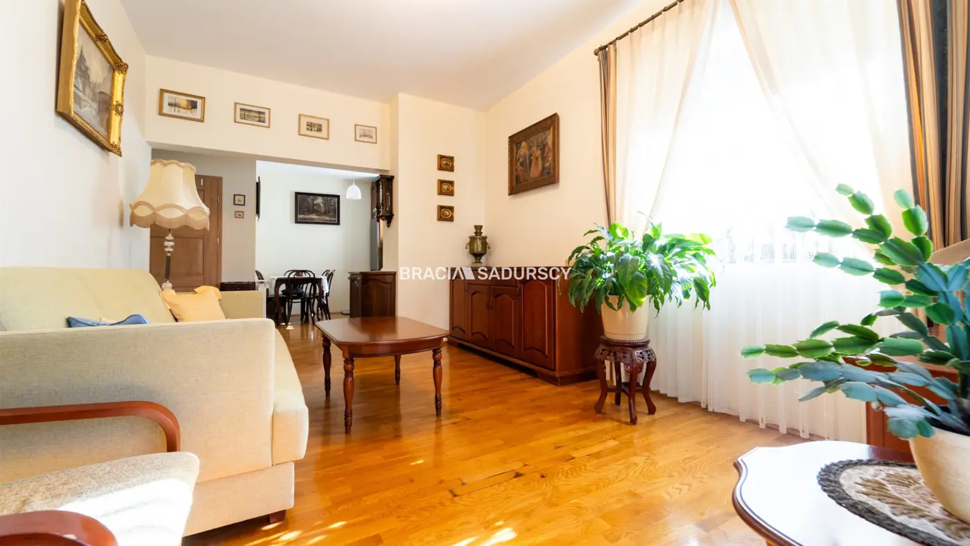 2pok 50m2 Prądnik Czerwony z 2 balkonami i garażem