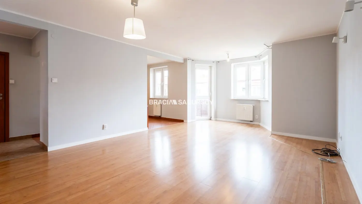 4-pok,Ruczaj,dobre połączenie,ustawne