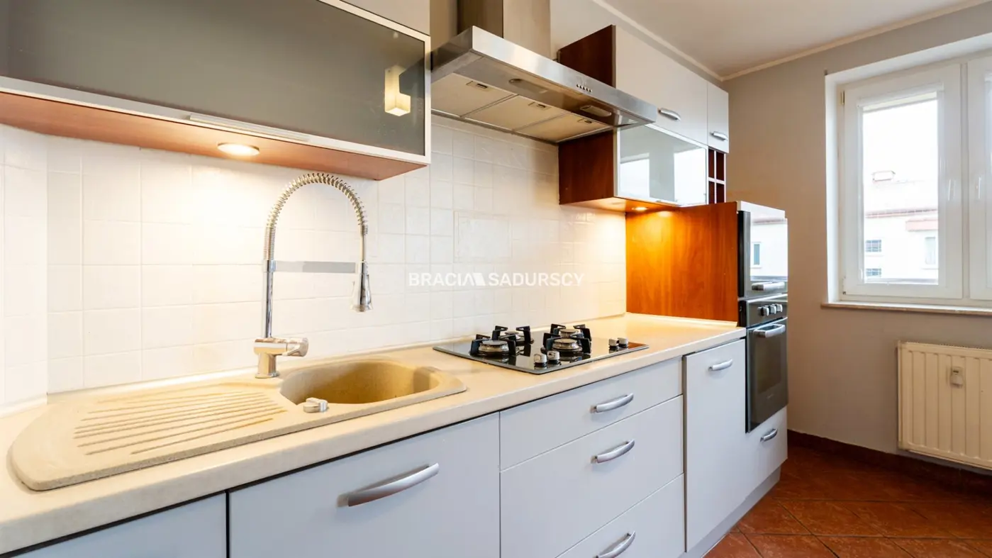 4-pok,Ruczaj,dobre połączenie,ustawne