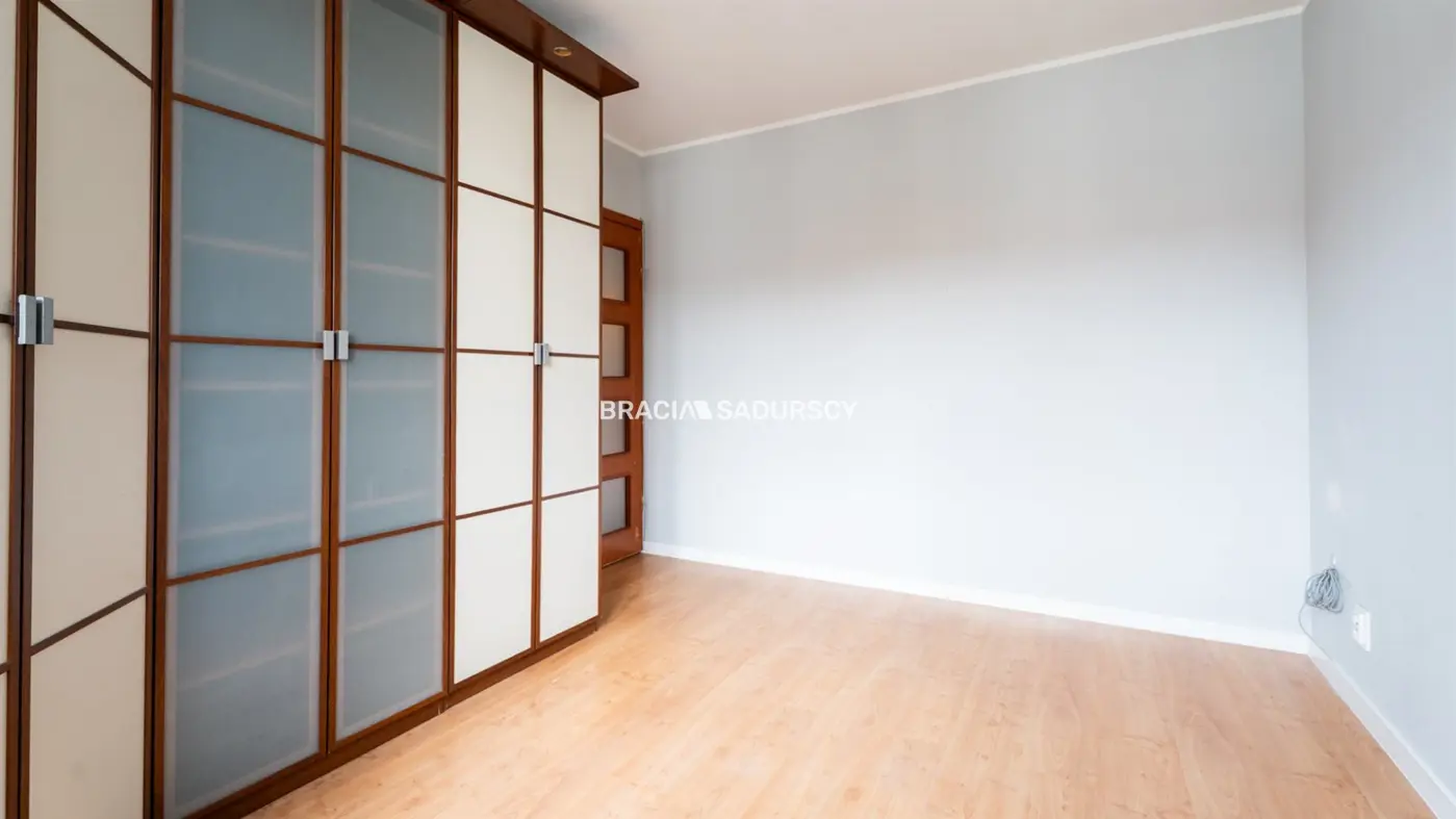 4-pok,Ruczaj,dobre połączenie,ustawne