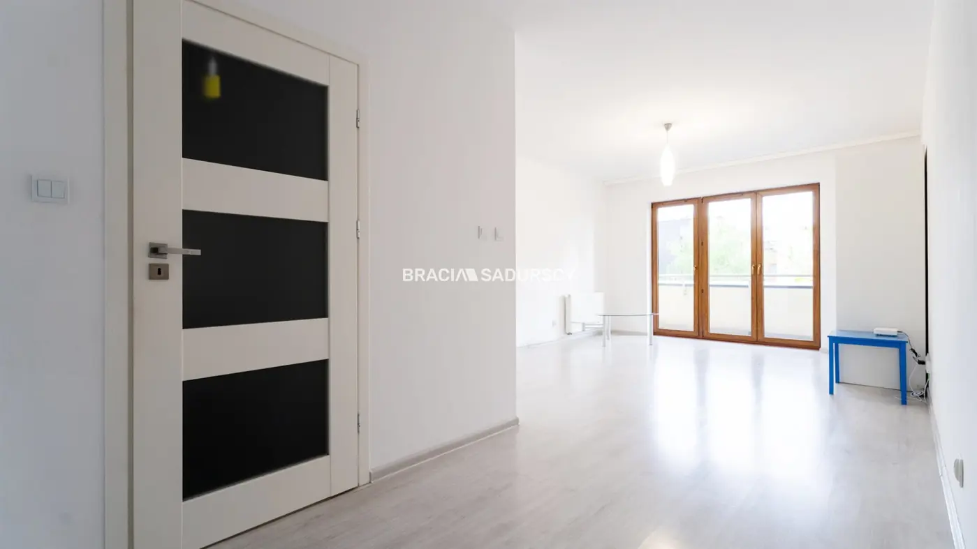 3 pok Kliny z dużym balkonem, zielone osiedle