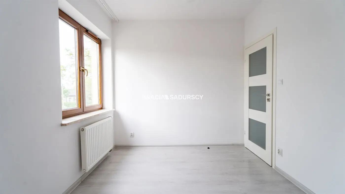 3 pok Kliny z dużym balkonem, zielone osiedle