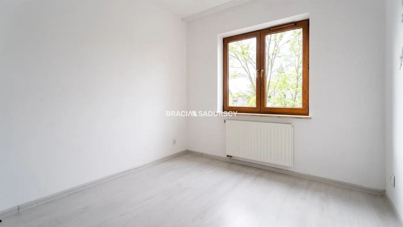 3 pok Kliny z dużym balkonem, zielone osiedle