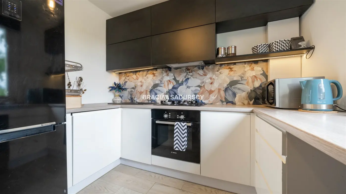 GUSTOWNE, ZADBANE, 2-POKOJOWE Z ODDZIELNĄ KUCHNIĄ