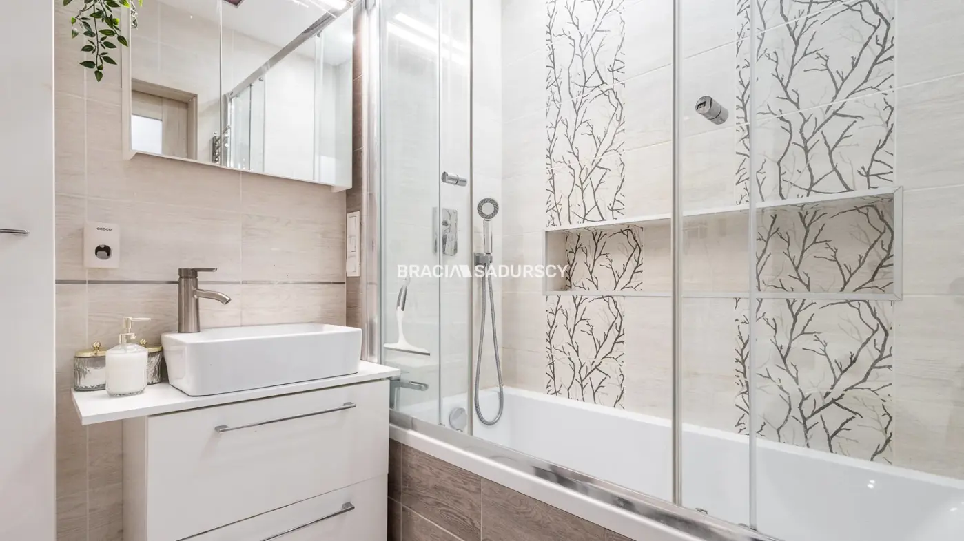 2-pok mieszkanie z ogródkiem na Dębskiego,2 m.park