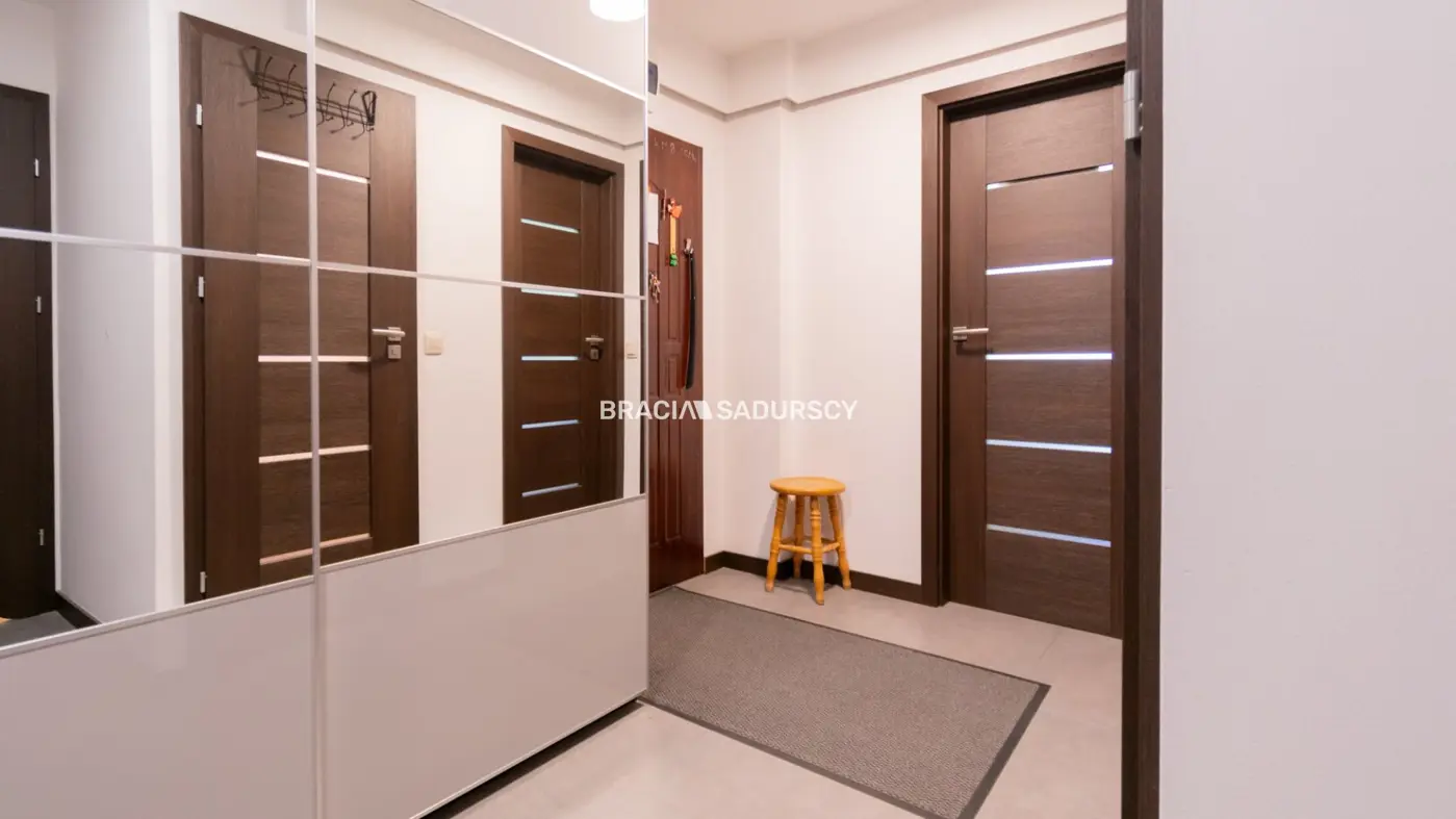 3 pok mieszkanie z dużym balkonem os. Przy Arce