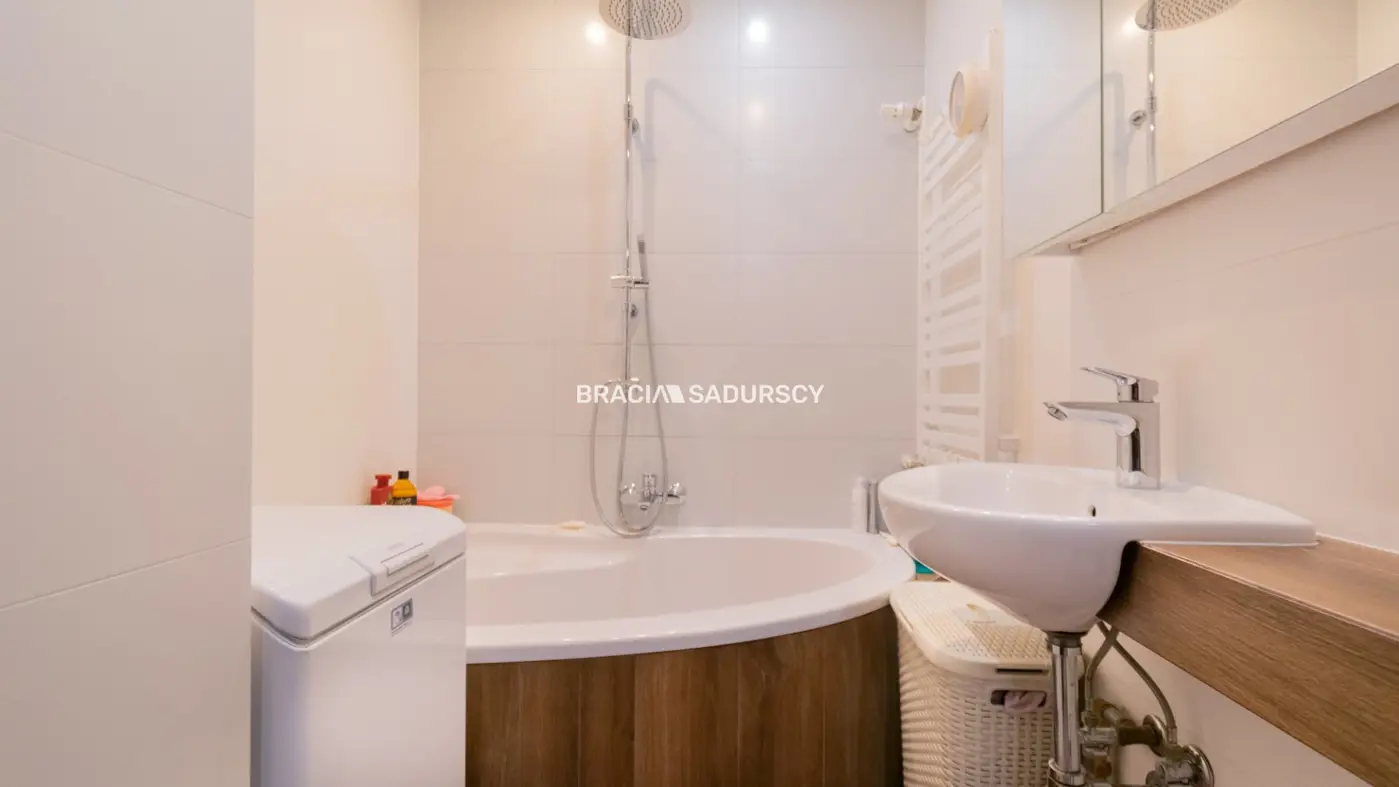 3 pok mieszkanie z dużym balkonem os. Przy Arce