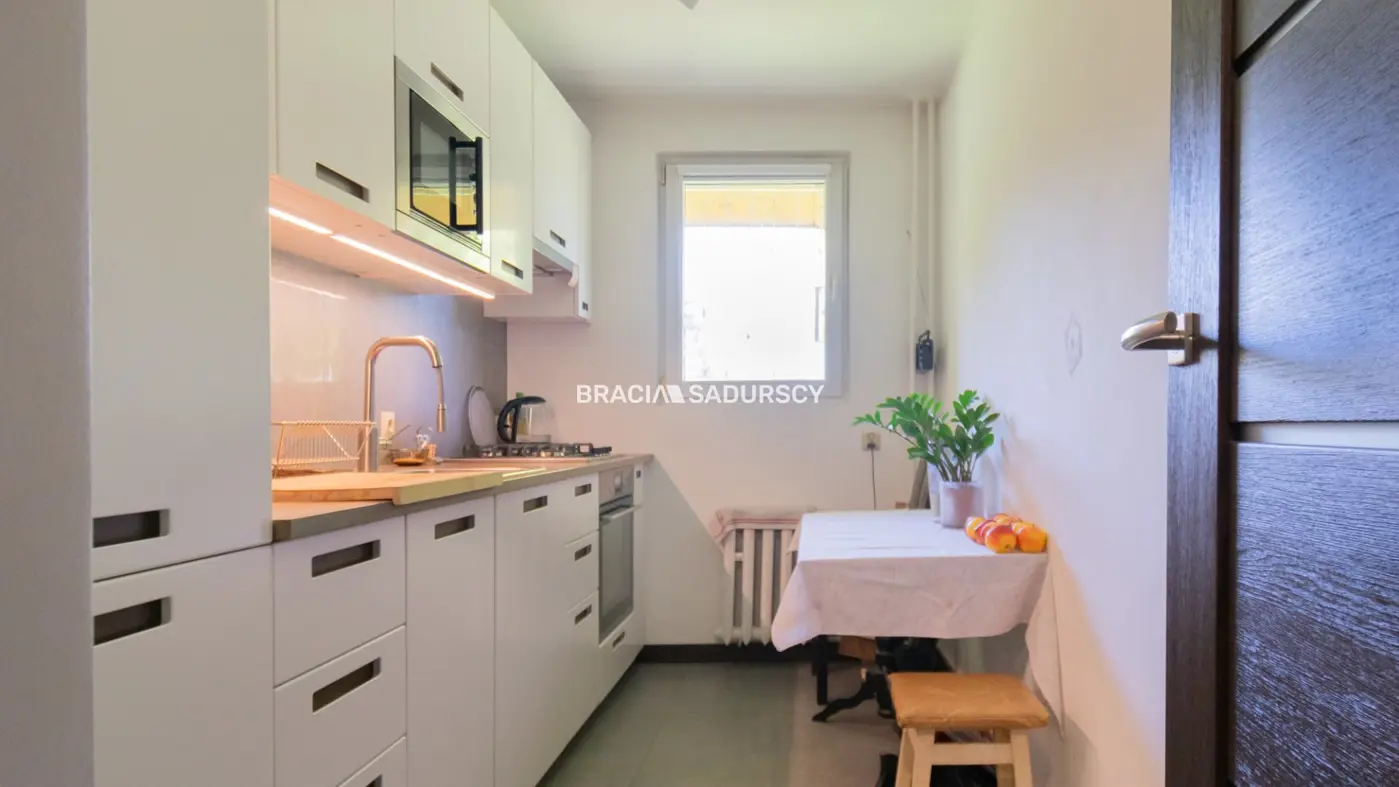 3 pok mieszkanie z dużym balkonem os. Przy Arce