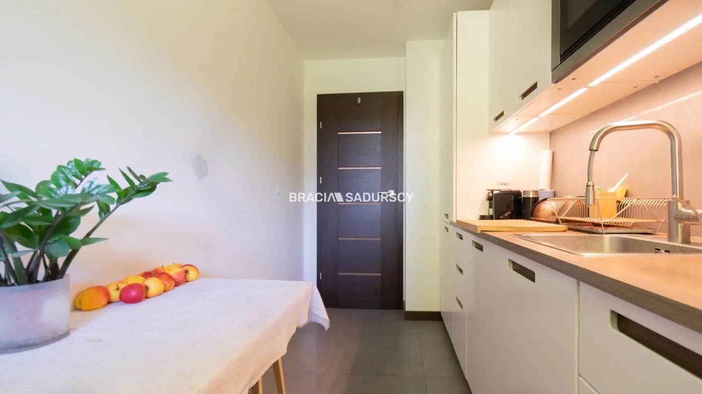 3 pok mieszkanie z dużym balkonem os. Przy Arce