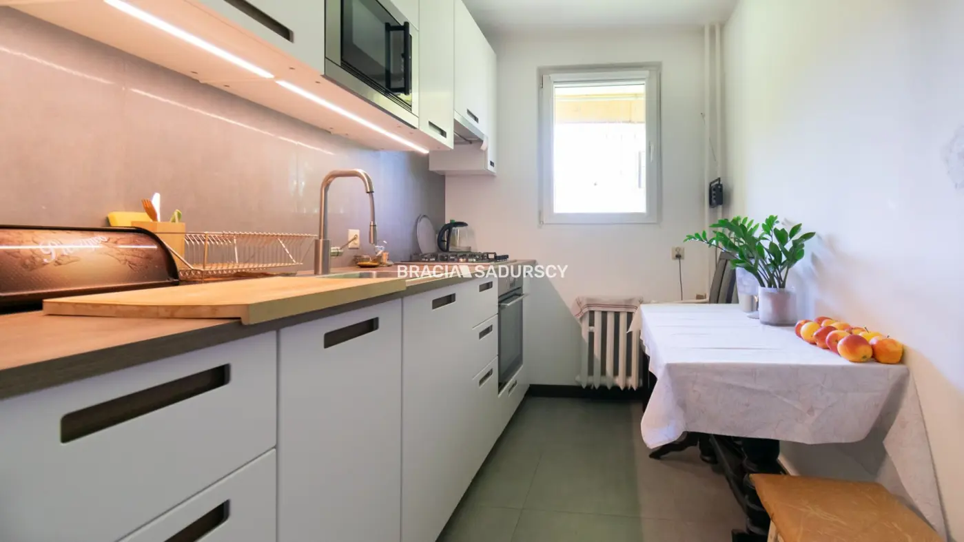 3 pok mieszkanie z dużym balkonem os. Przy Arce