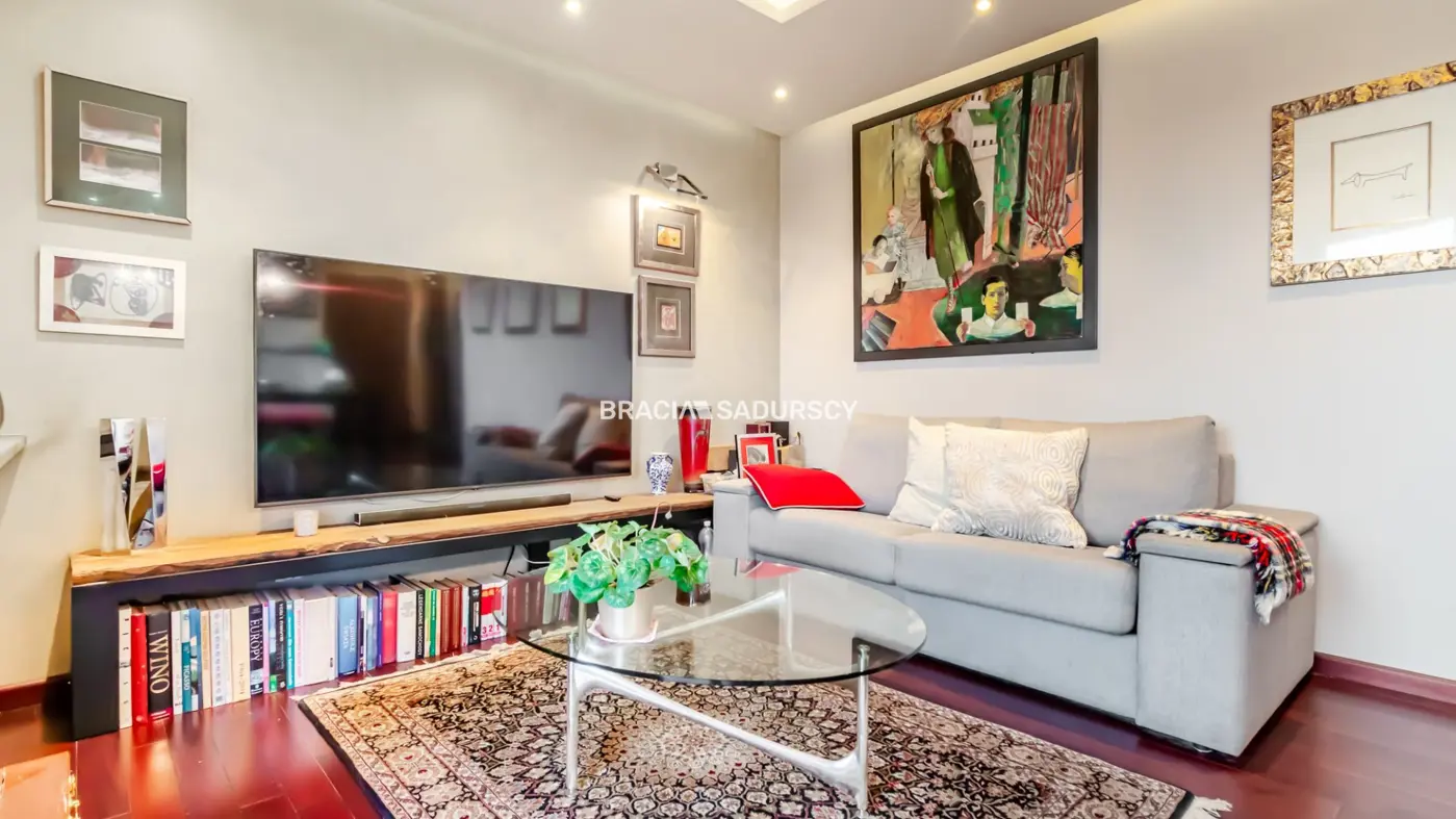 2 Pok z dużym balkonem al. 29 listopada.