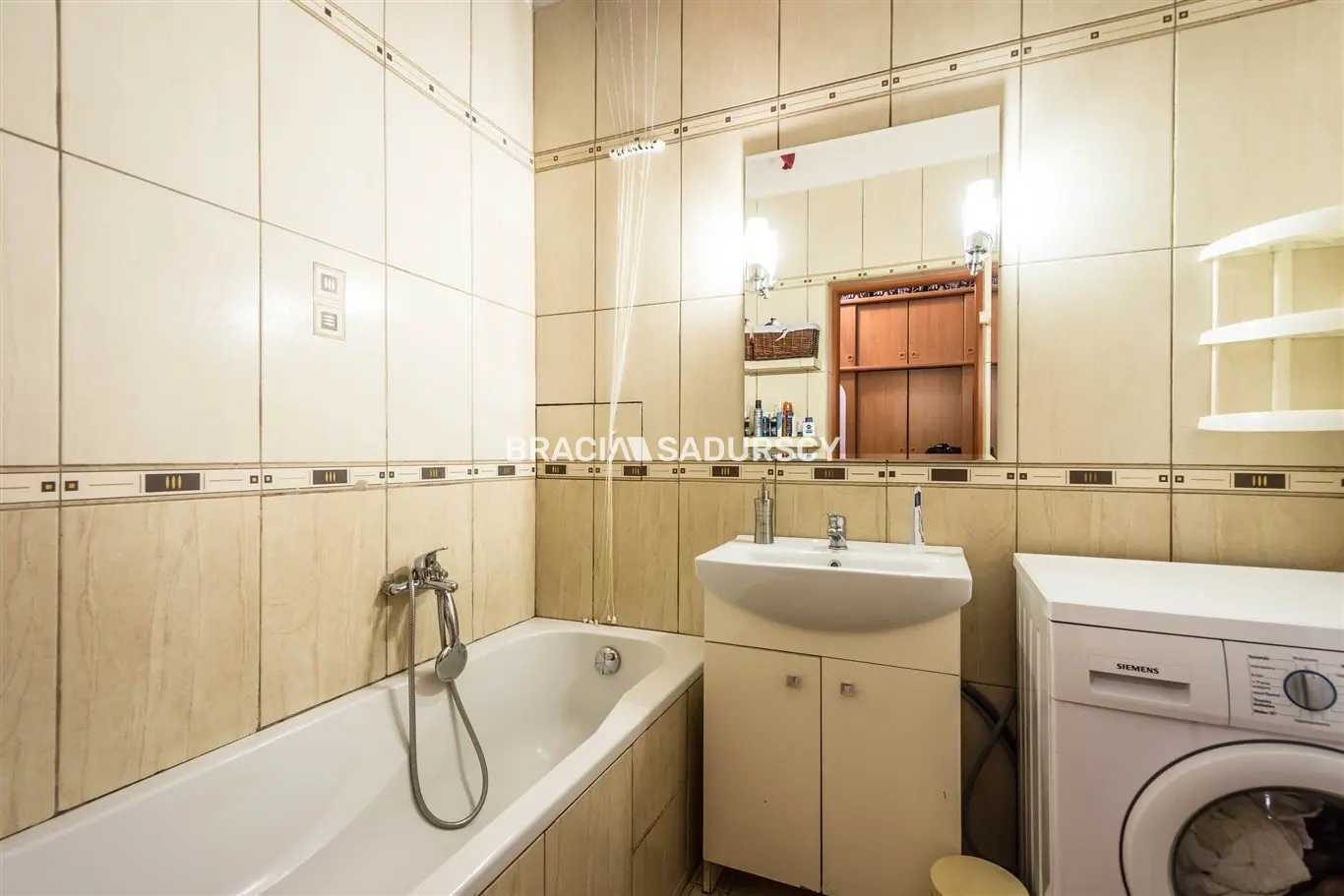 3 pok w samym centrum ul. Krowoderska