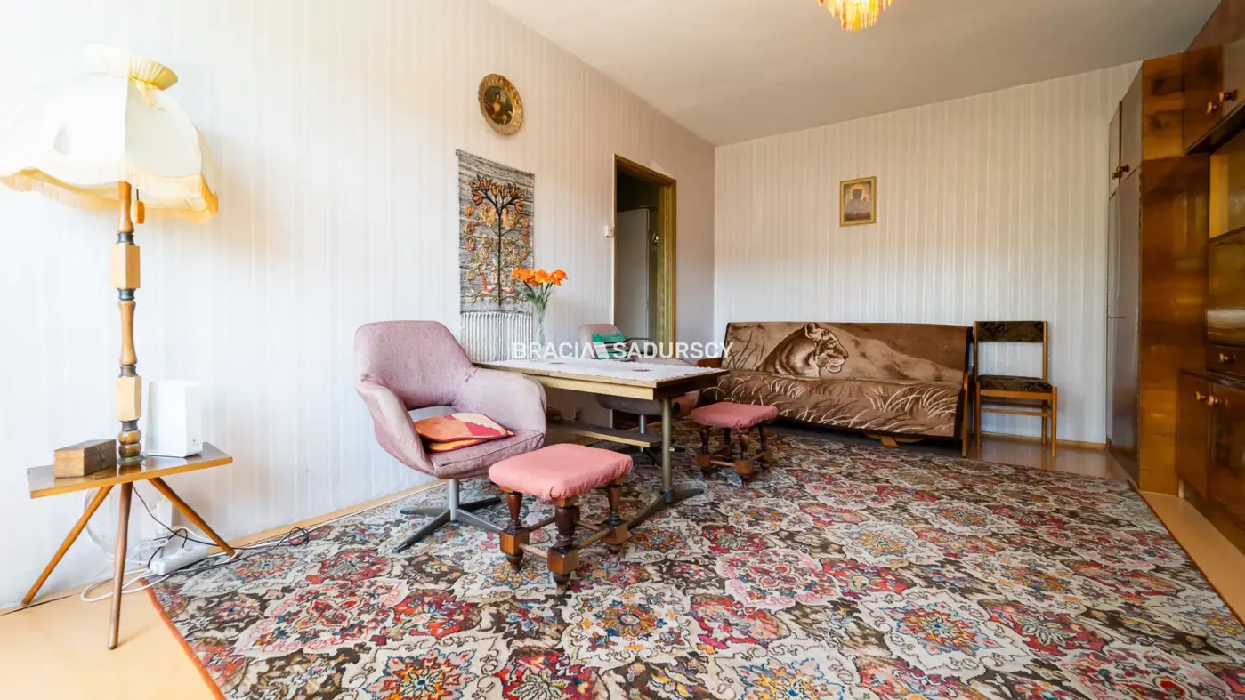 Aleksandry, mieszkanie z widokiem na zieleń.