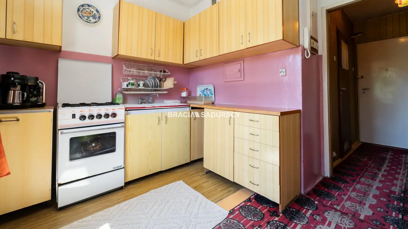 Aleksandry, mieszkanie z widokiem na zieleń.