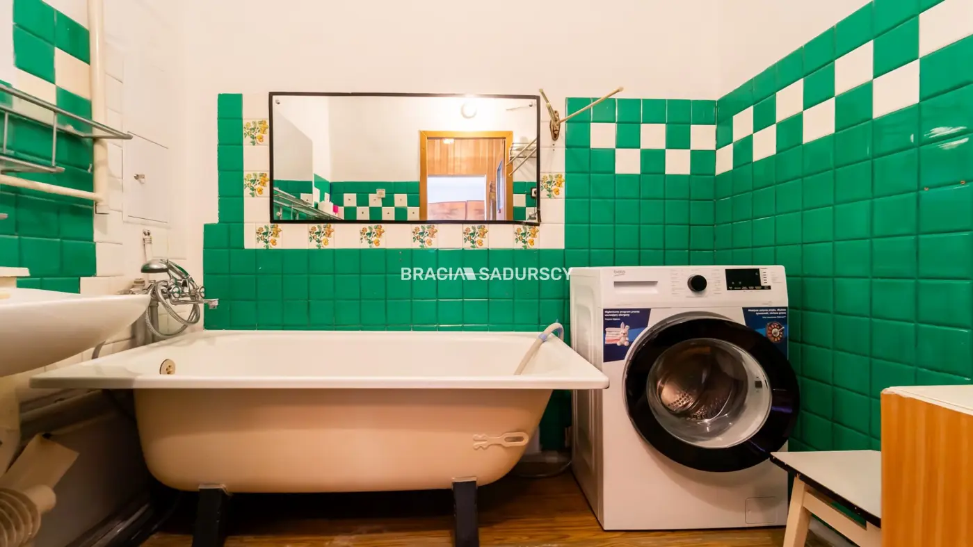 Aleksandry, mieszkanie z widokiem na zieleń.