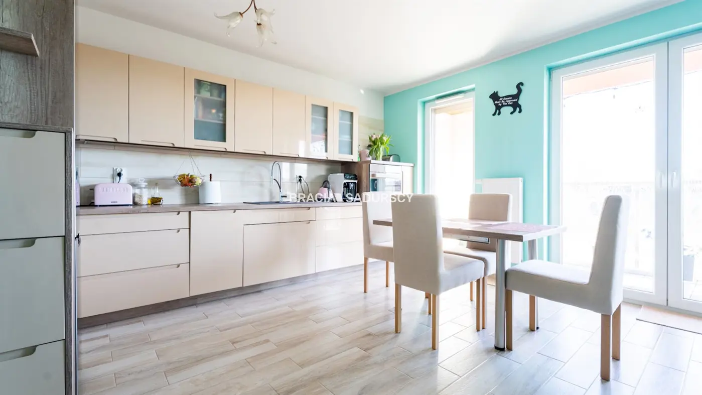 2 pok z dużym balkonem ul. Kordiana.