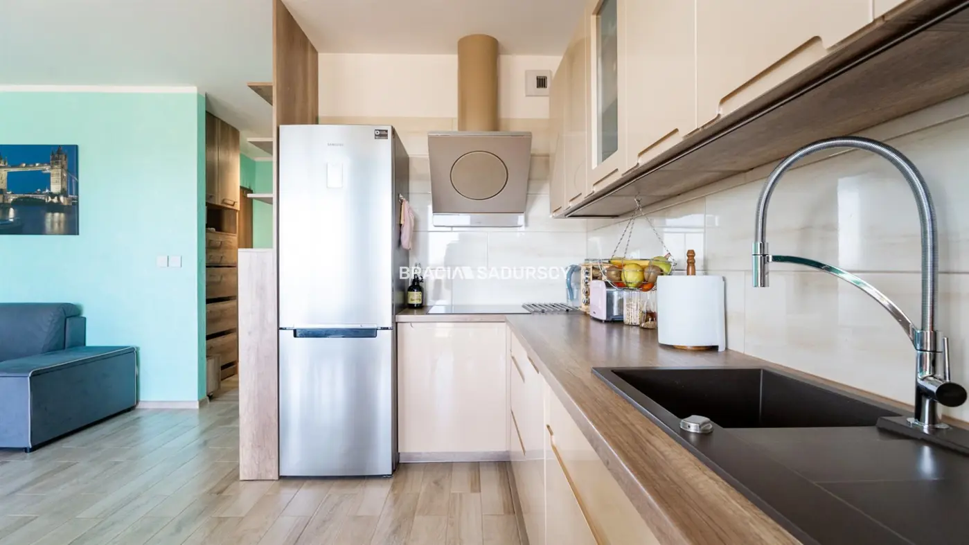 2 pok z dużym balkonem ul. Kordiana.