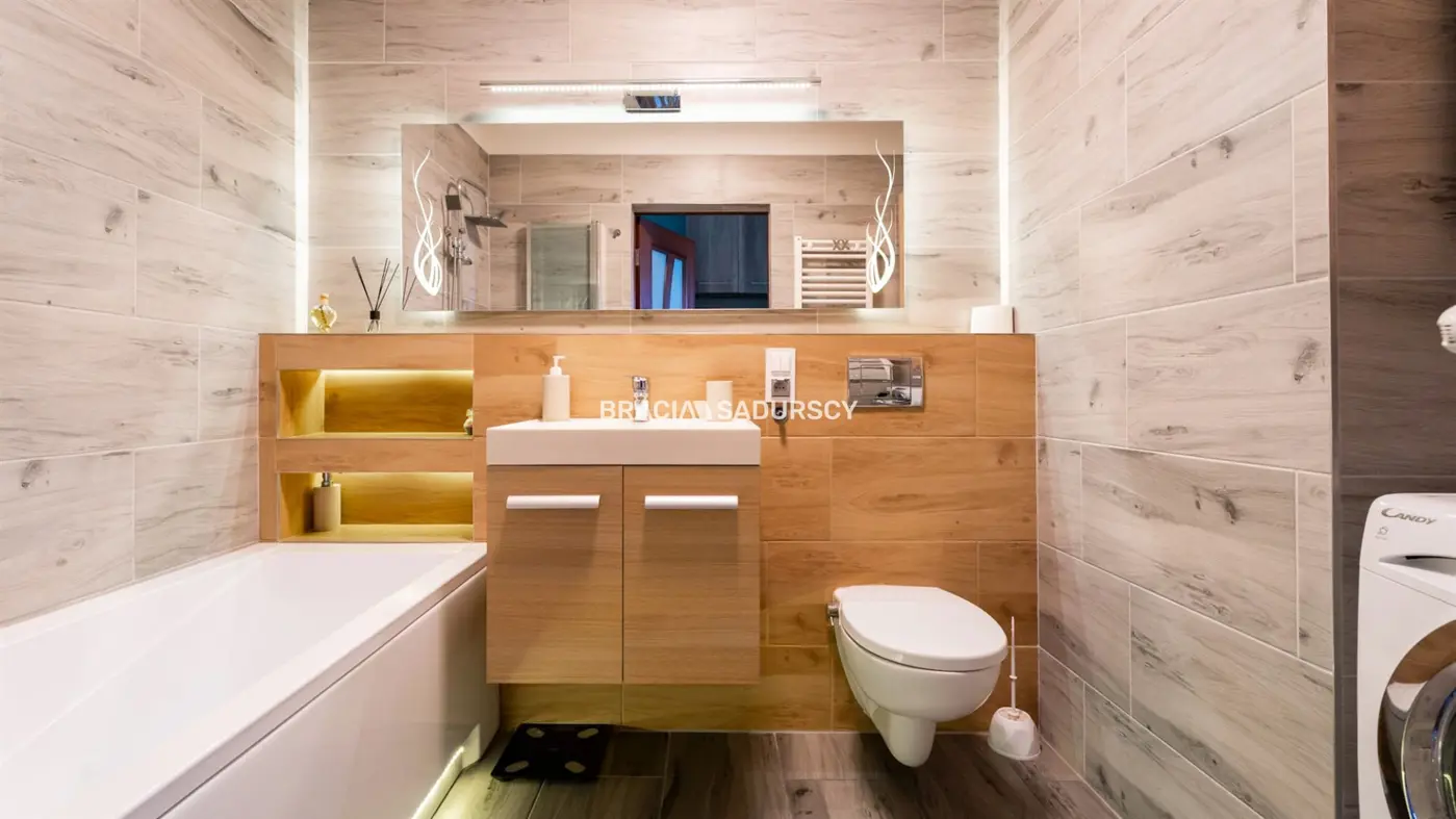 2 pok z dużym balkonem ul. Kordiana.