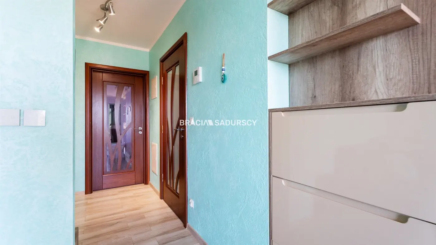 2 pok z dużym balkonem ul. Kordiana.