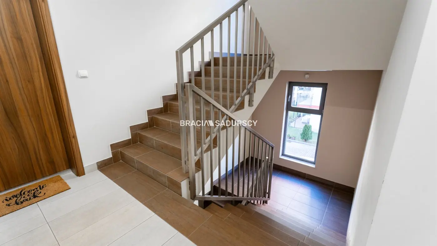 2 pok z dużym balkonem ul. Kordiana.