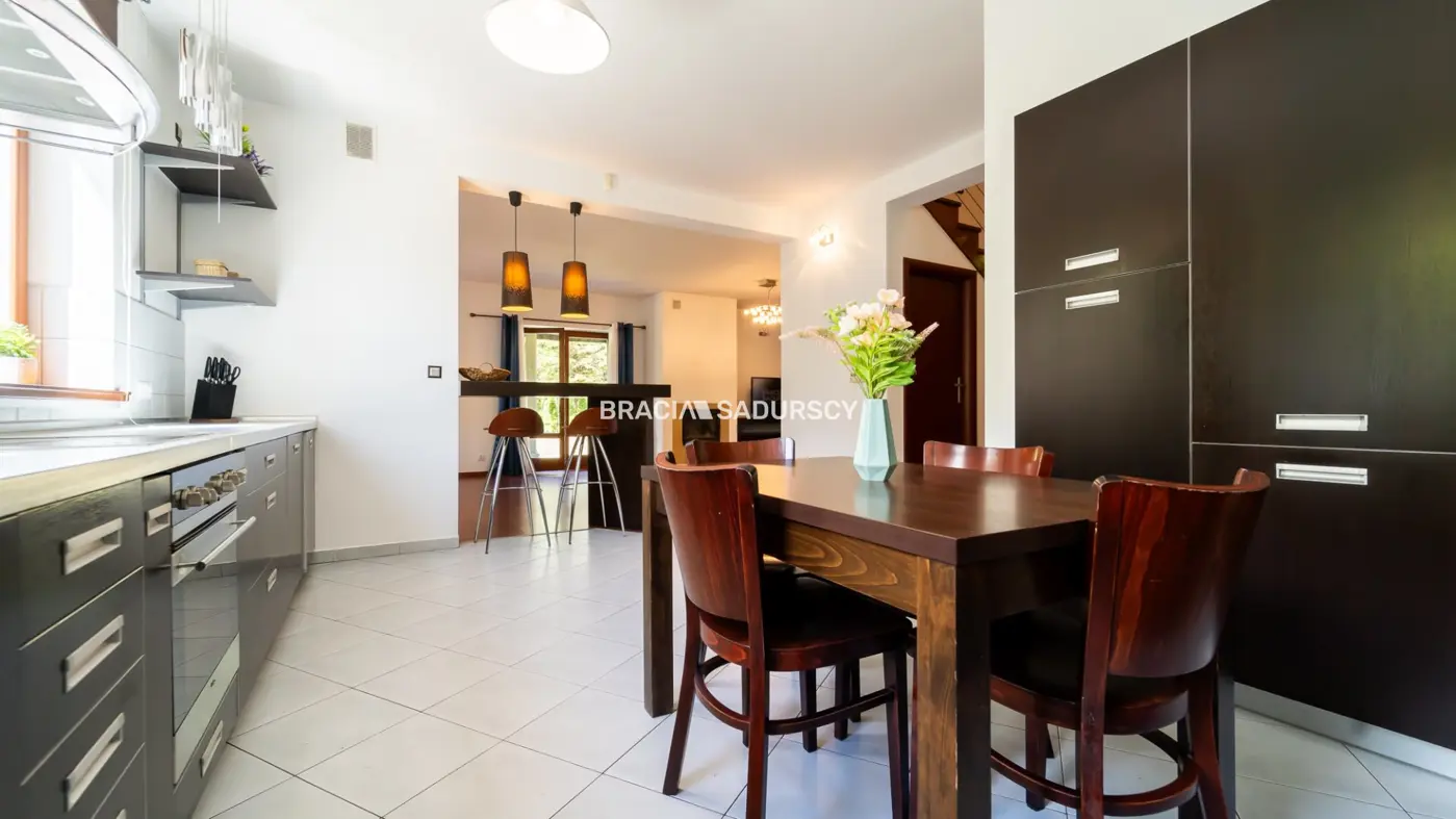 Wolnostojący 5 pokojowy dom w Libertowie.