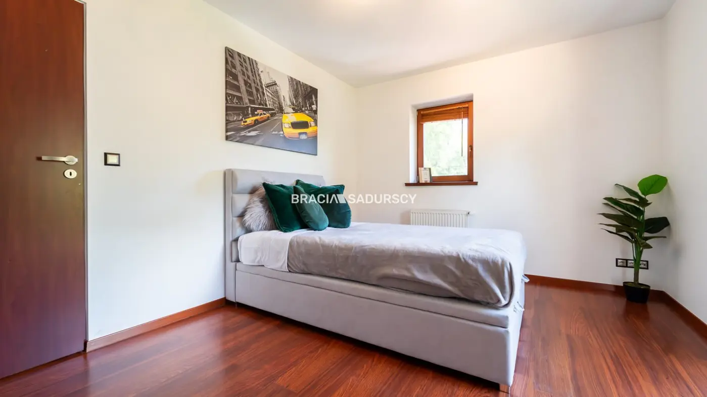 Wolnostojący 5 pokojowy dom w Libertowie.