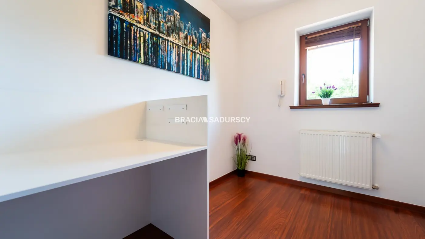 Wolnostojący 5 pokojowy dom w Libertowie.