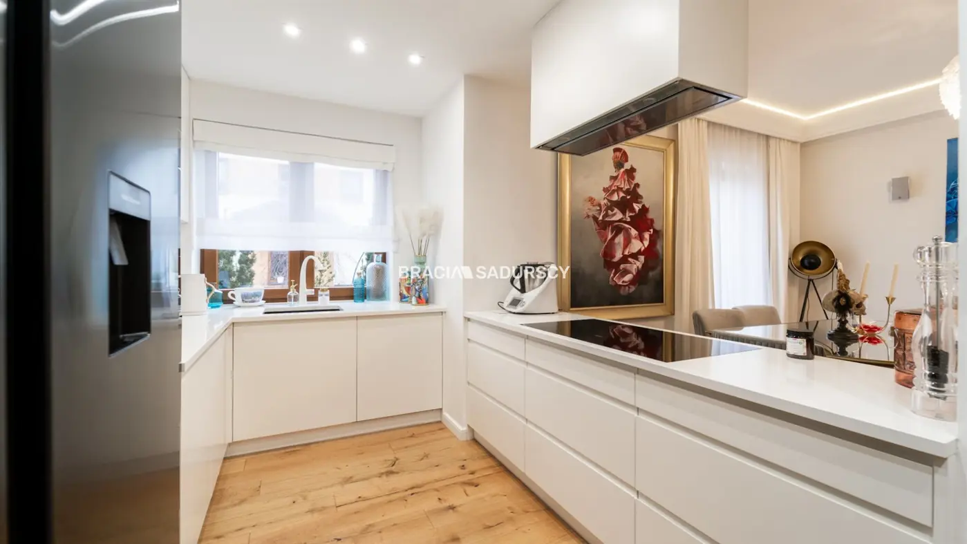 GUSTOWNY, ZADBANY DOM NA KAMERALNYM OSIEDLU