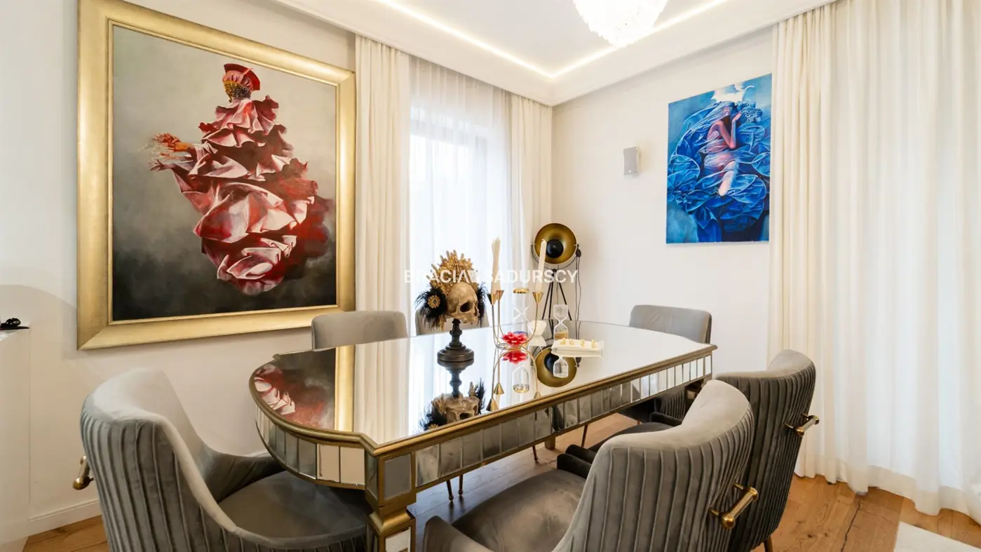 GUSTOWNY, ZADBANY DOM NA KAMERALNYM OSIEDLU