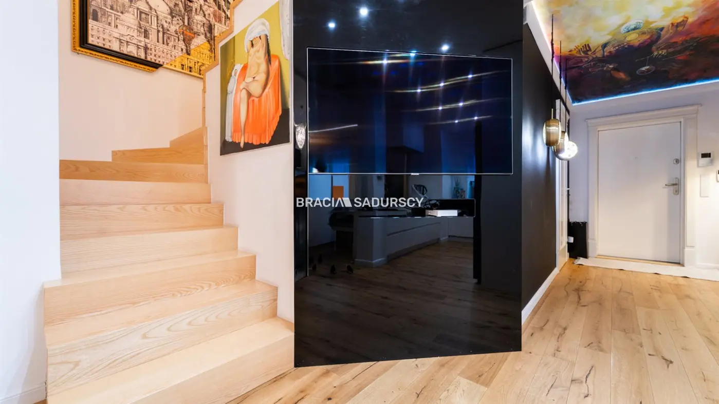 GUSTOWNY, ZADBANY DOM NA KAMERALNYM OSIEDLU